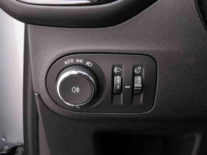 Opel Crossland 1.2 83 Edition + GPS Carplay + Eco LED Lights Image 9