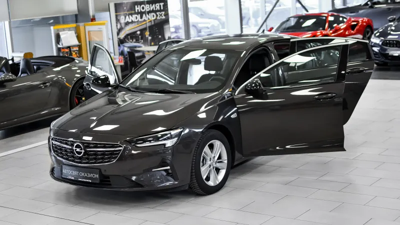 Opel Insignia Grand Sport 2.0d Elegance Automatic Image 1