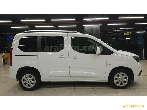 Opel Combo 1.5 CDTI Excellence Image 1